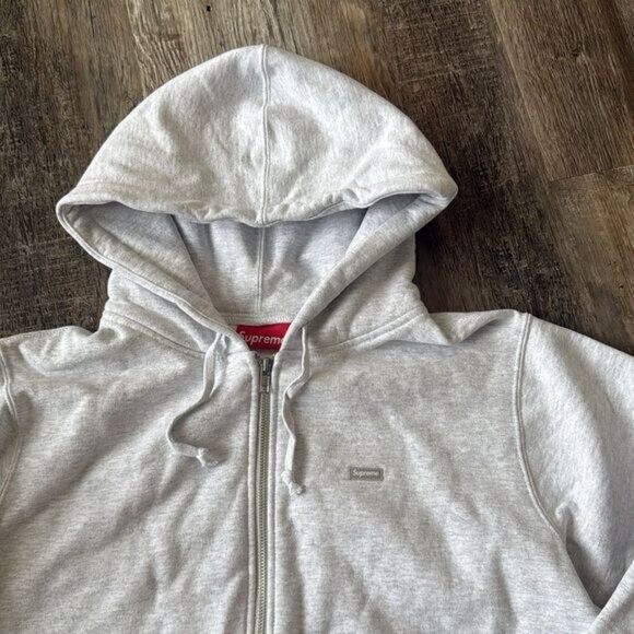 Supreme Reflective small box hoodie in ash Gray Zip-Up Hoodie • medium - Picture 2 of 7